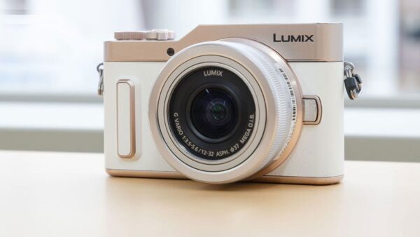 دوربین دیجیتال پاناسونیک مدل Lumix DC-GF10