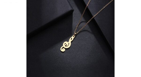 آویز گردنبند طلا 18 عیار جواهری میکا طرح کلید سل کد 0110014