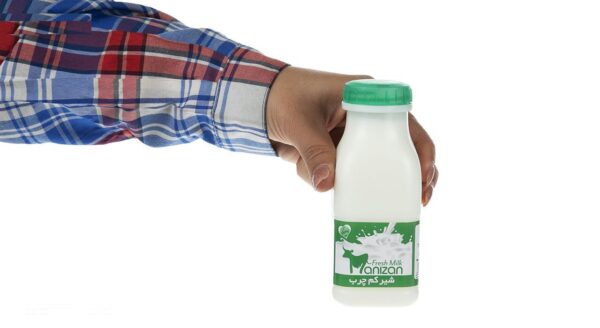 شیر کم چرب مانیزان حجم 230 میلی لیتر